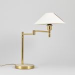 1070 6132 TABLE LAMP